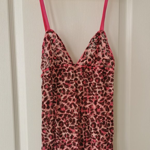Victoria Secret pink leopard lingerie slip S w pink strap and pink lacy bottom - Picture 1 of 5